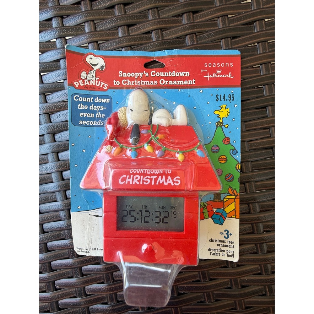 NEW Hallmark Peanuts Snoopy Countdown to Christmas Ornament Digital Timer 2011